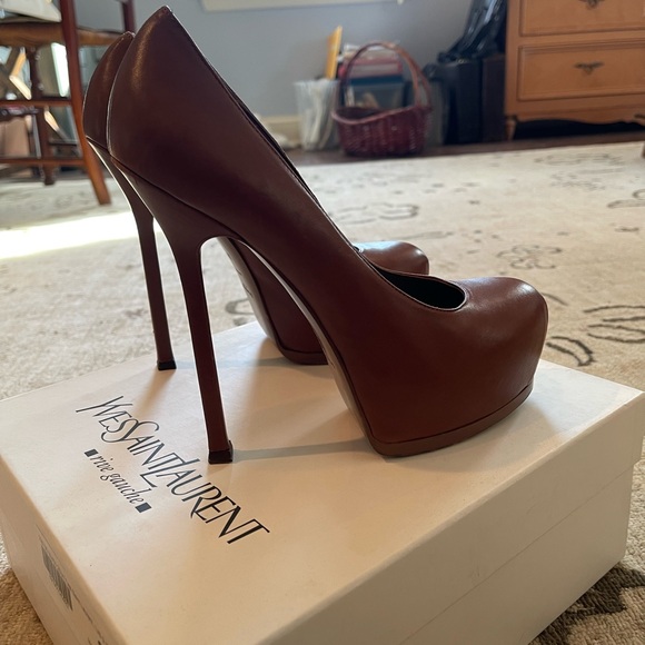 Like new YSL heels - Picture 3 of 6